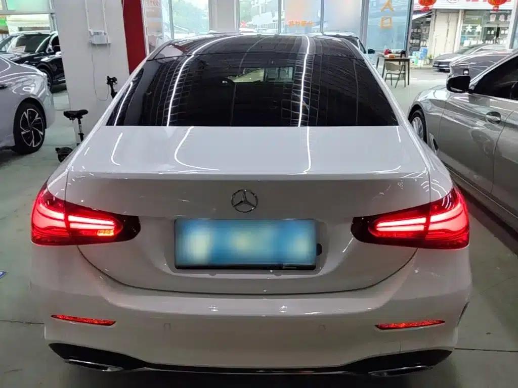 2023 Mercedes-Benz A-Class A 200 L Fashion Edition — миниатюра 6