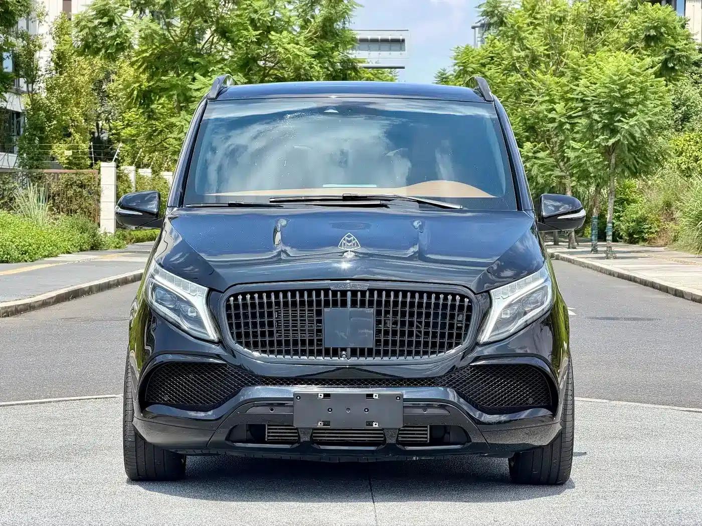 Mercedes-Benz V-Class 2022 V 260 L Long Wheelbase Premium Edition — миниатюра 3