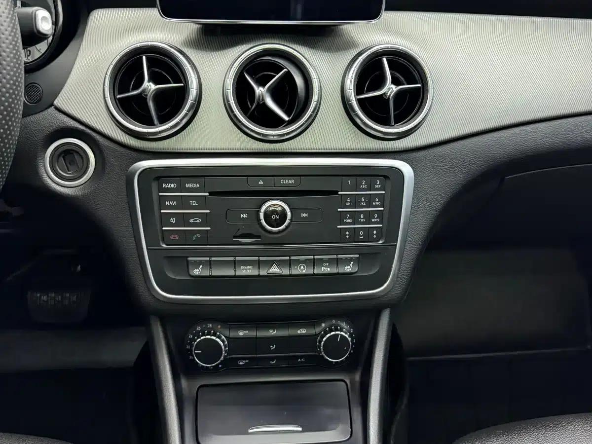 Mercedes-Benz CLA (Imported) 2016 CLA 200 Fashion Edition — миниатюра 10