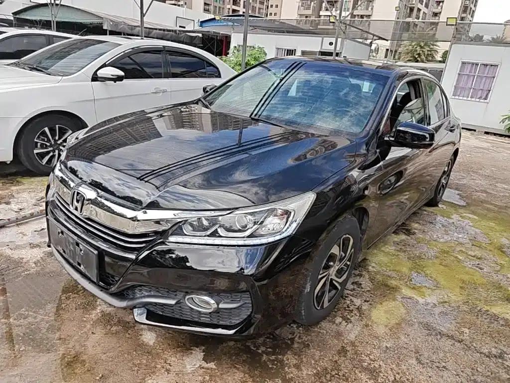 2016 Honda Accord 2.0L Luxury Edition — миниатюра 2
