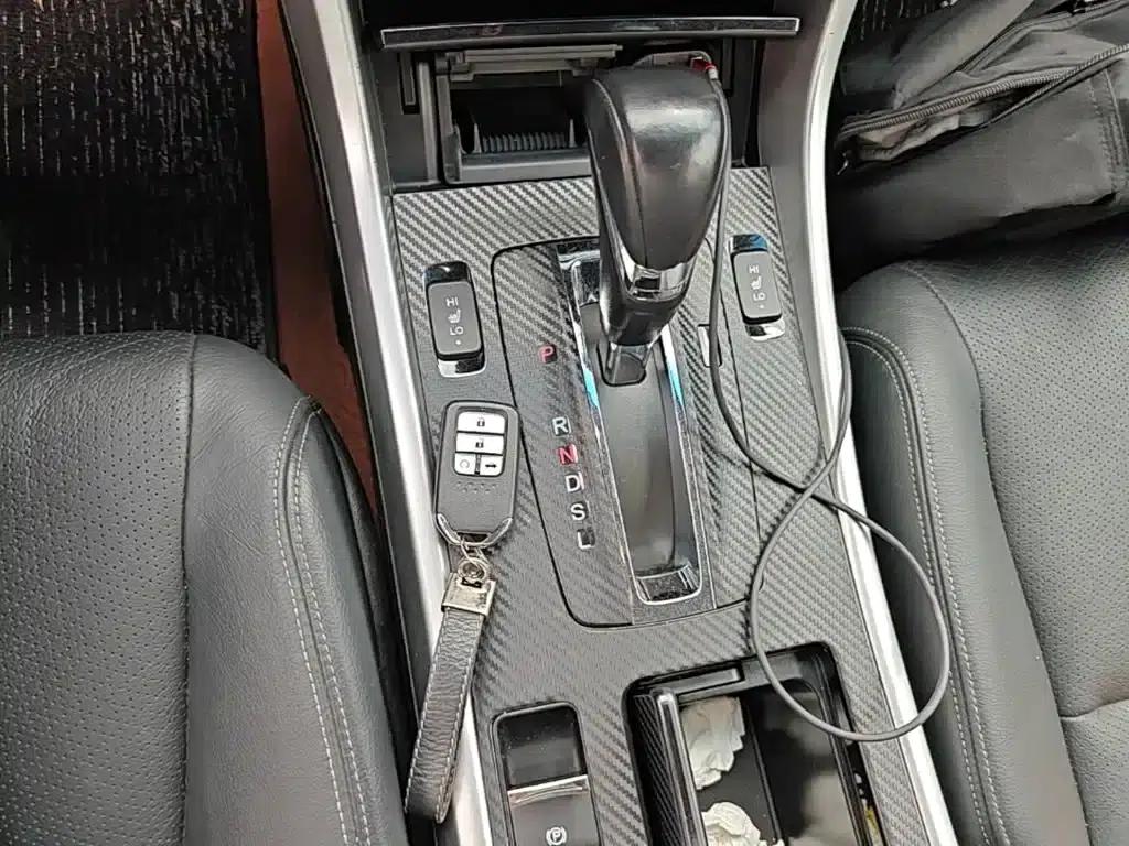 2016 Honda Accord 2.0L Luxury Edition — миниатюра 14