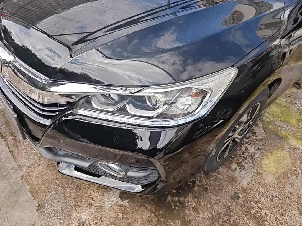 2016 Honda Accord 2.0L Luxury Edition — миниатюра 24
