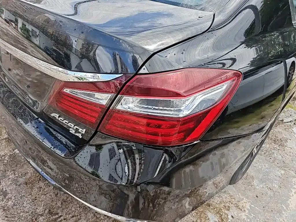 2016 Honda Accord 2.0L Luxury Edition — миниатюра 8