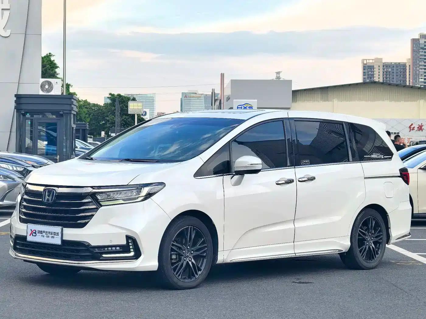 Odyssey 2022 2.0L e:HEV Elite Edition — миниатюра 1