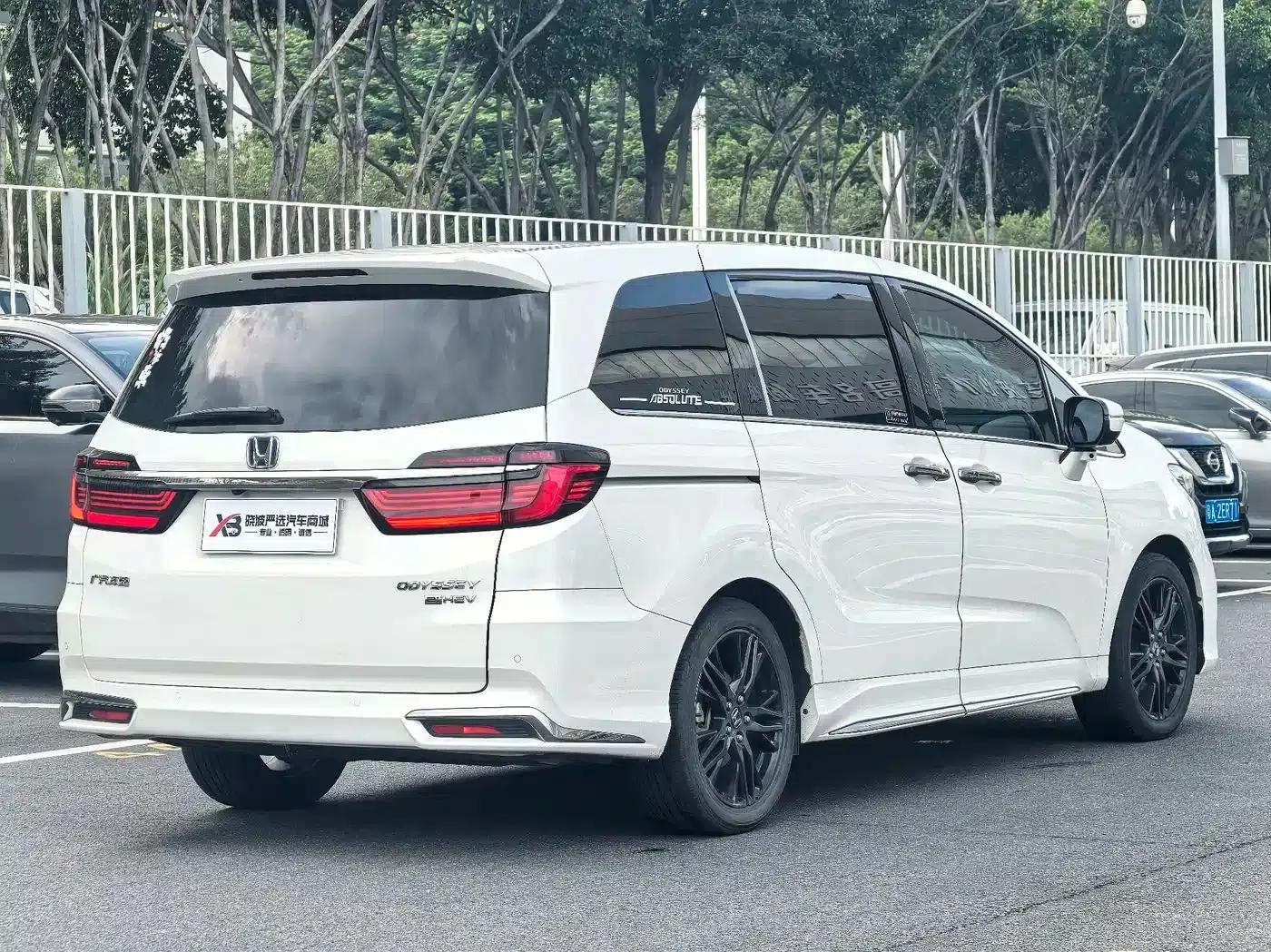 Odyssey 2022 2.0L e:HEV Elite Edition — миниатюра 5