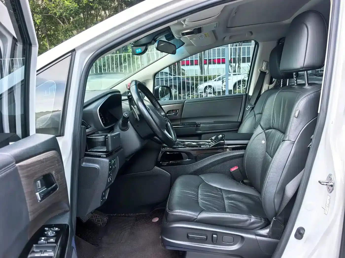 Odyssey 2022 2.0L e:HEV Elite Edition — миниатюра 6