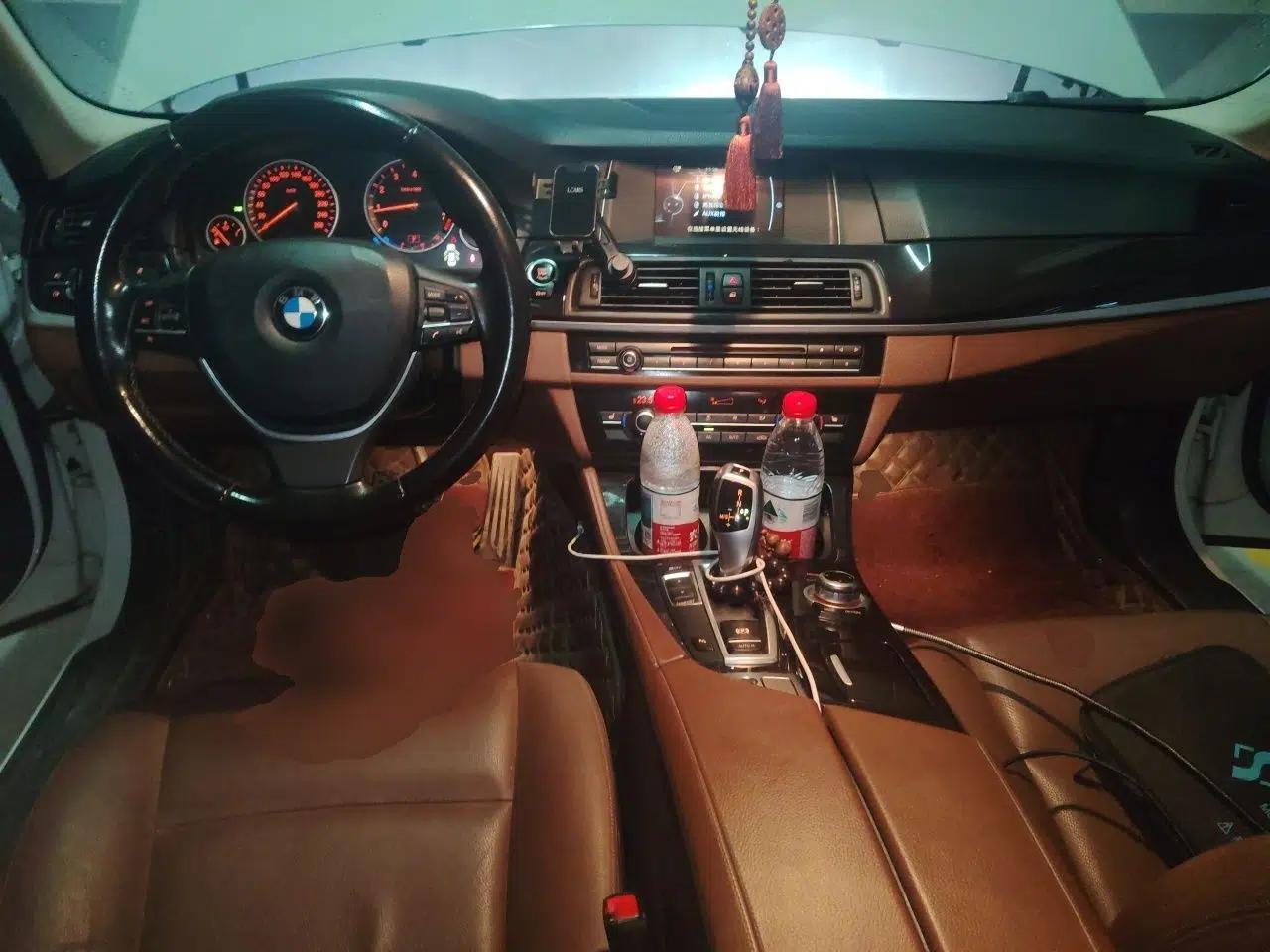 BMW 5 Series 2017 520Li Elegant Edition — миниатюра 9