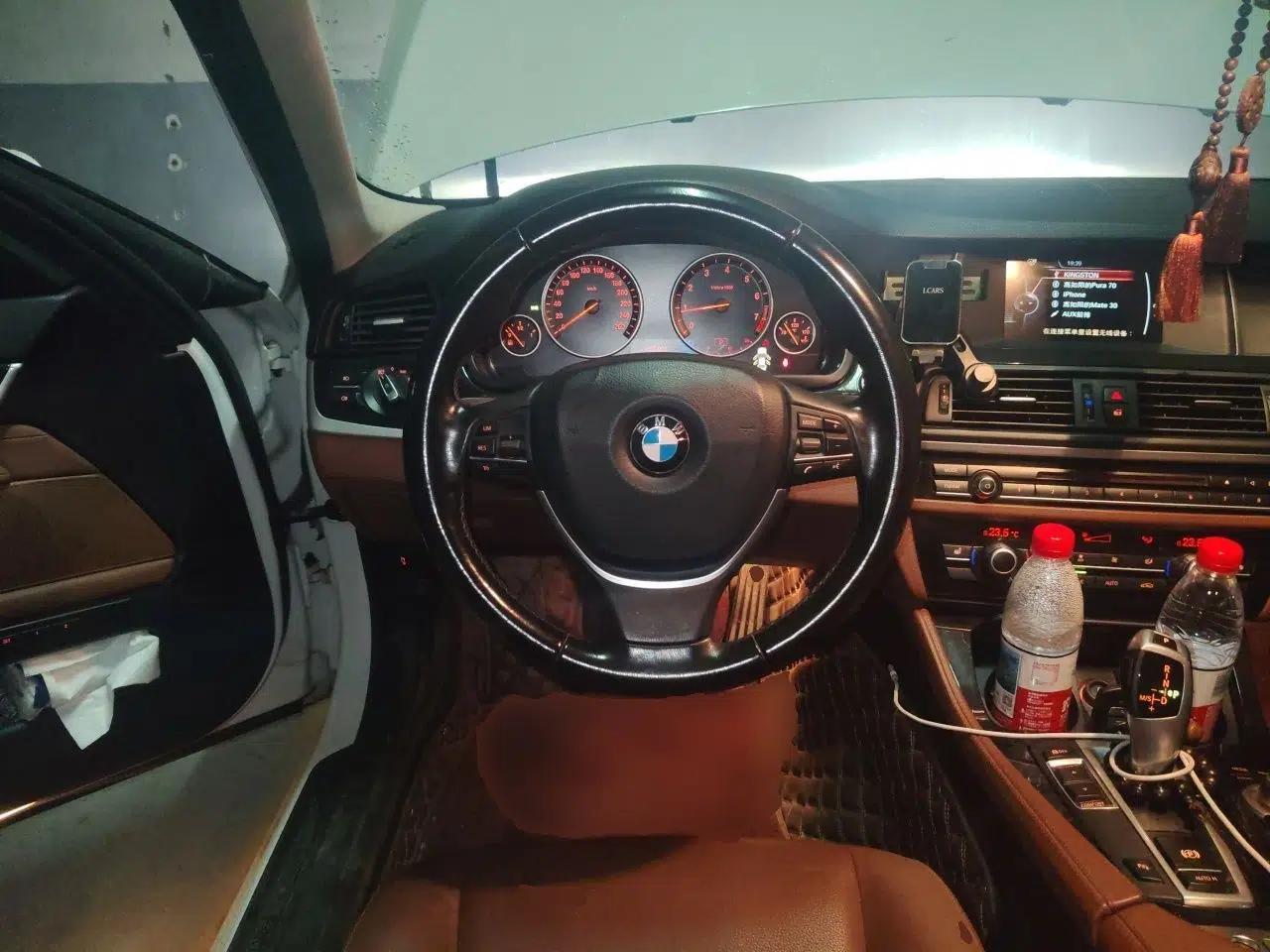 BMW 5 Series 2017 520Li Elegant Edition — миниатюра 10