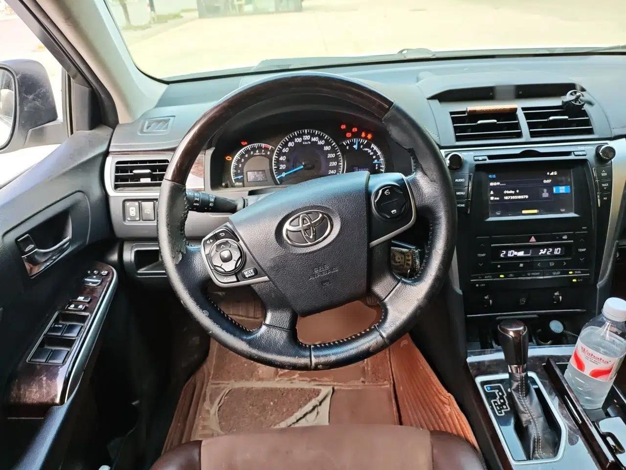 Toyota Camry 2016 2.0G 10th Anniversary Luxury Edition — миниатюра 10