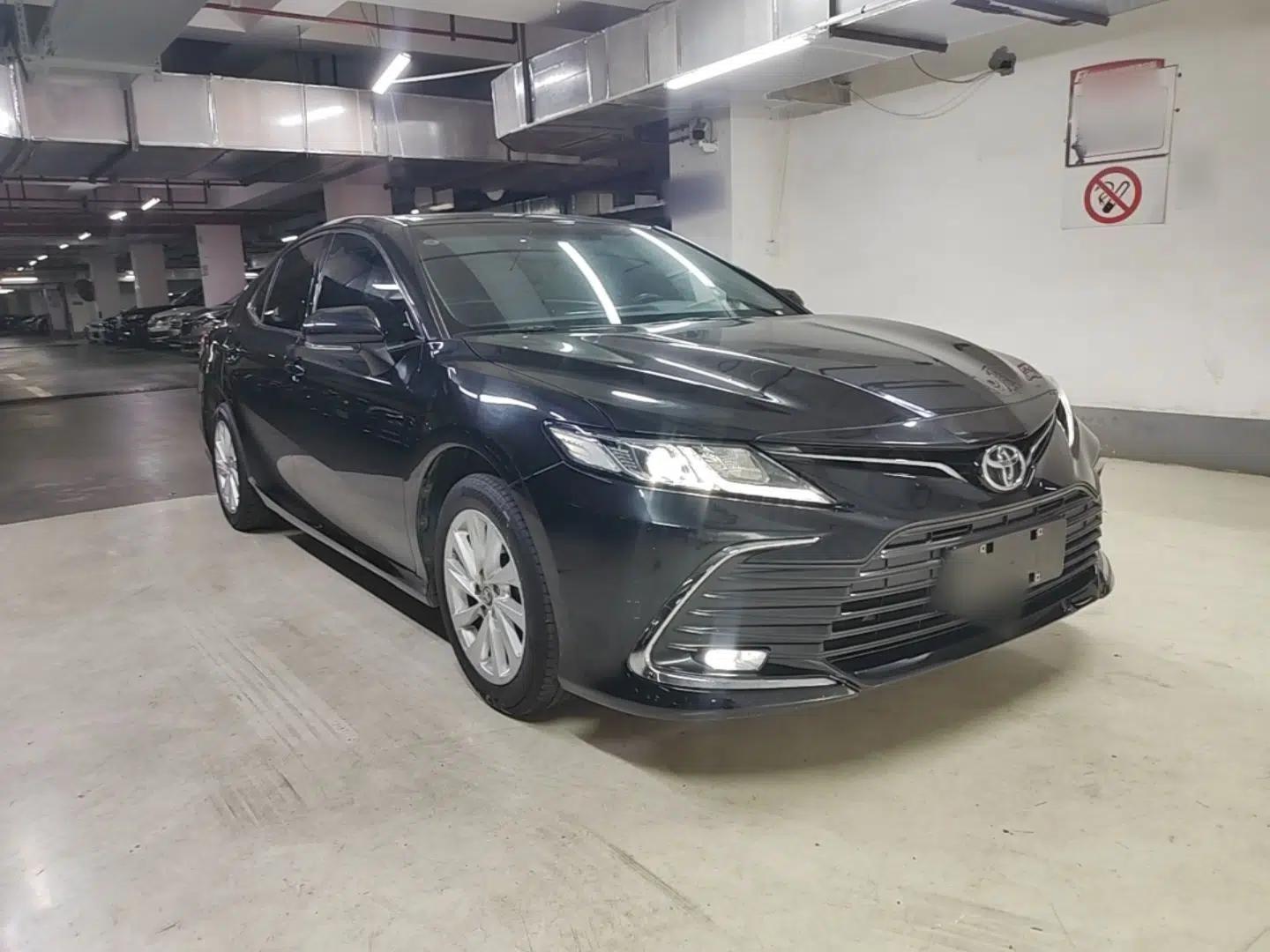 Toyota Camry 2023 2.0GVP Premier Edition — миниатюра 3