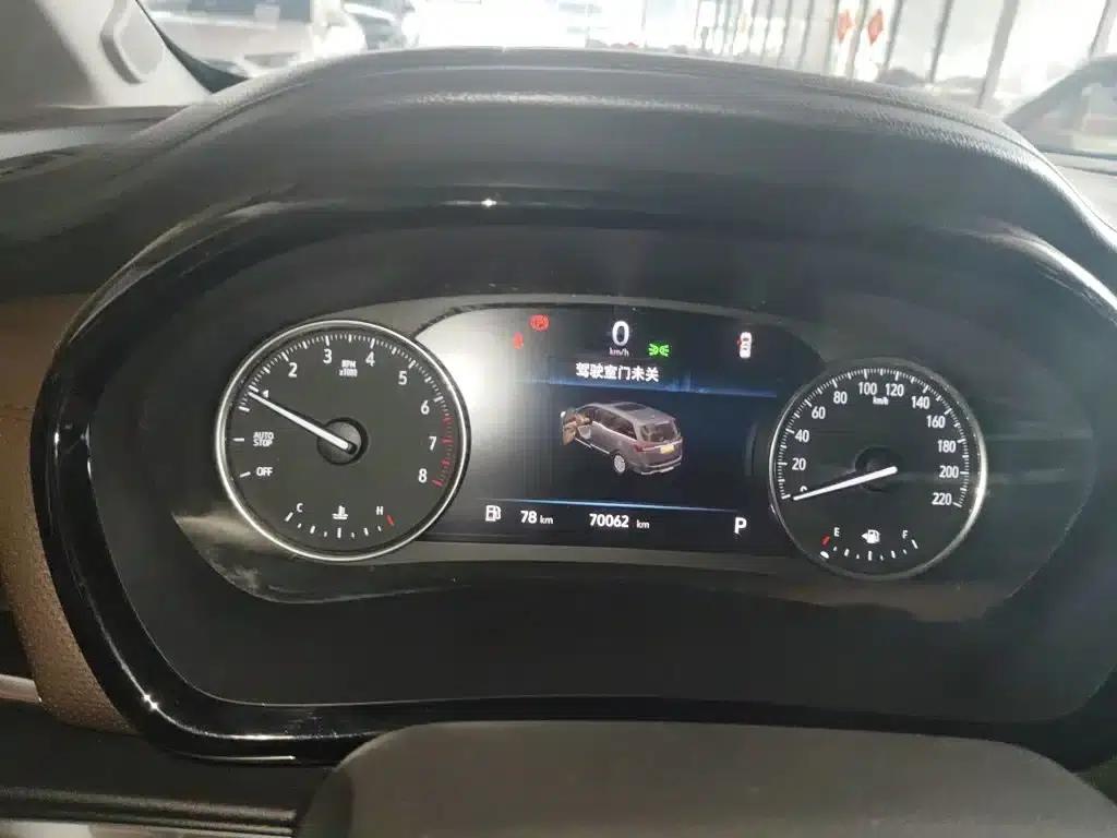 Buick GL8 2021 Land Business Class 652T Luxury — миниатюра 8