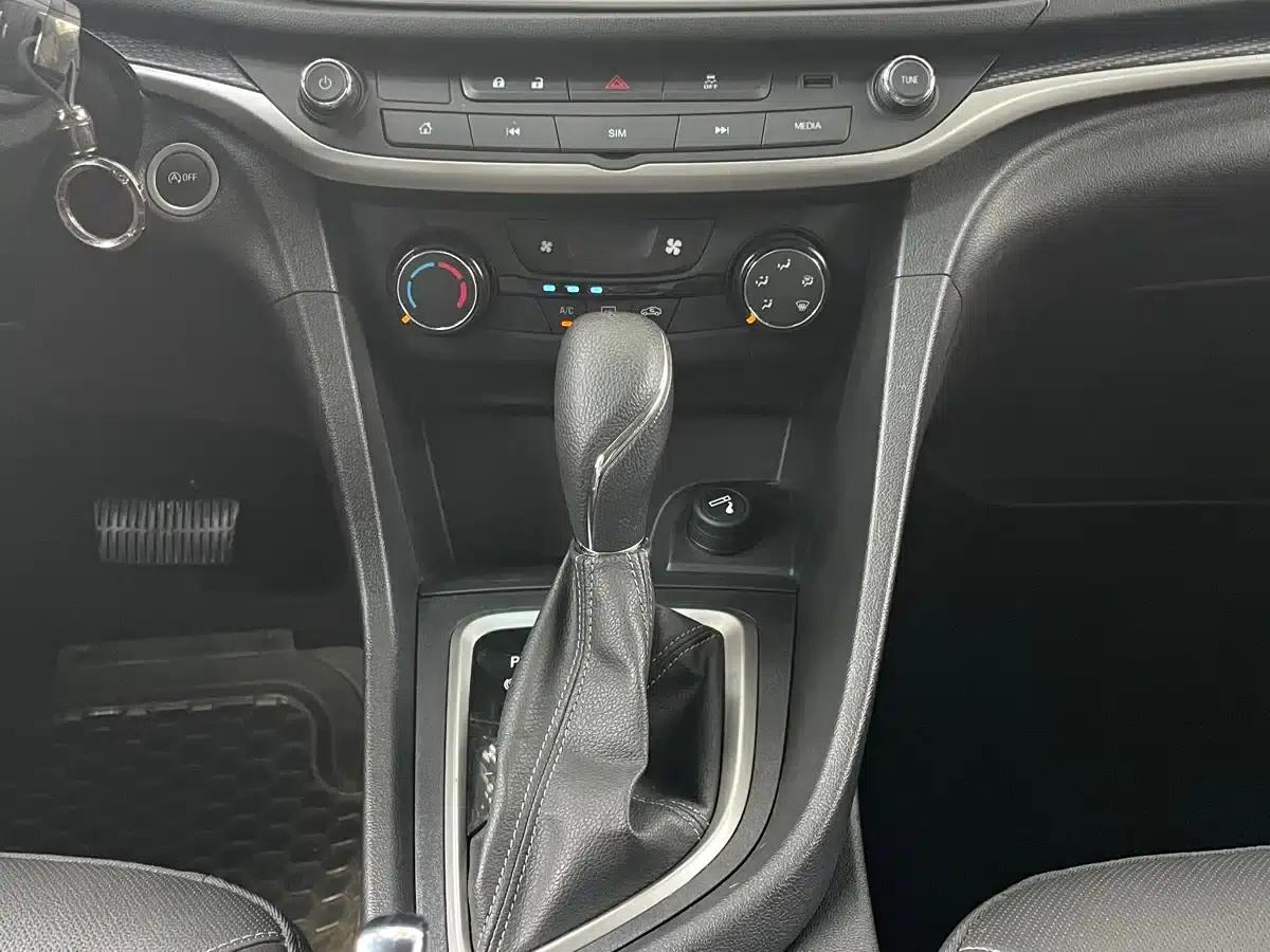 Buick Excelle 2021 Facelift Classic 1.5L Automatic Elite — миниатюра 8