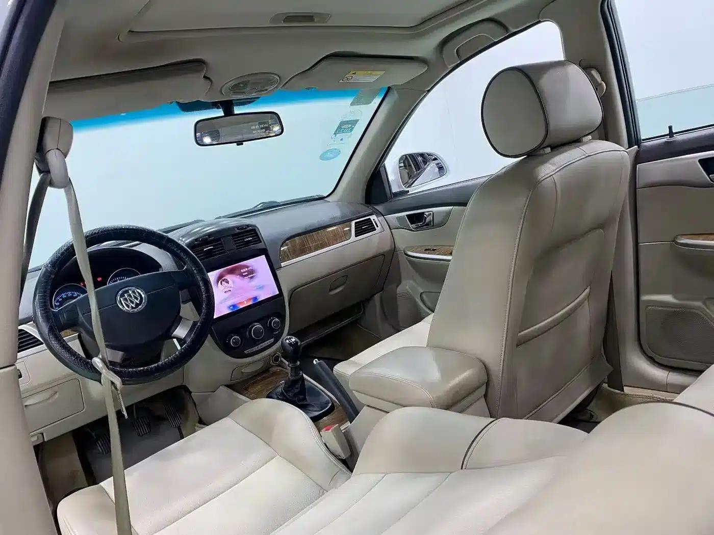 Buick Excelle 2015 1.5L Manual Classic — миниатюра 5