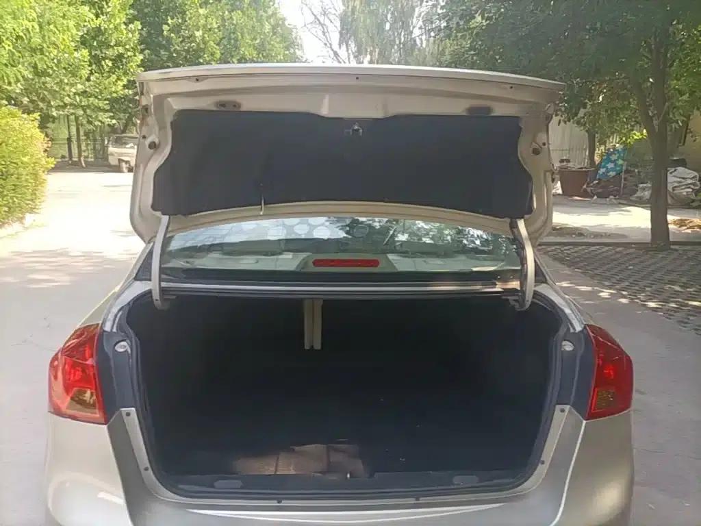 Buick Excelle 2015 1.5L Automatic Classic — миниатюра 19