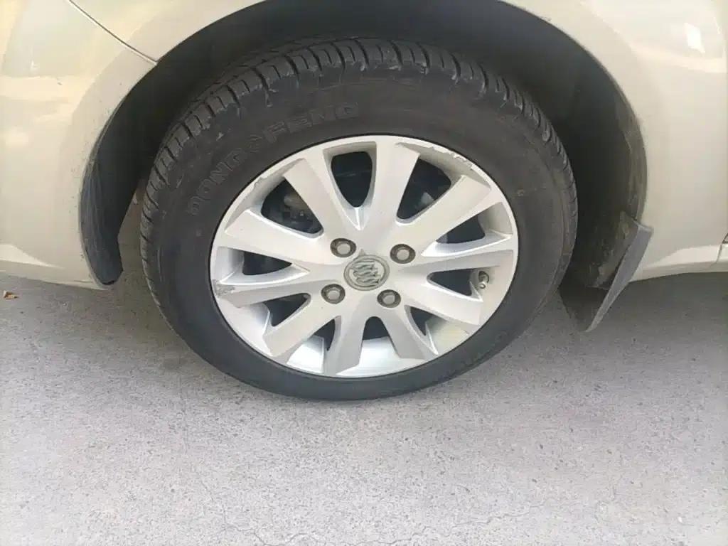 Buick Excelle 2015 1.5L Automatic Classic — миниатюра 23