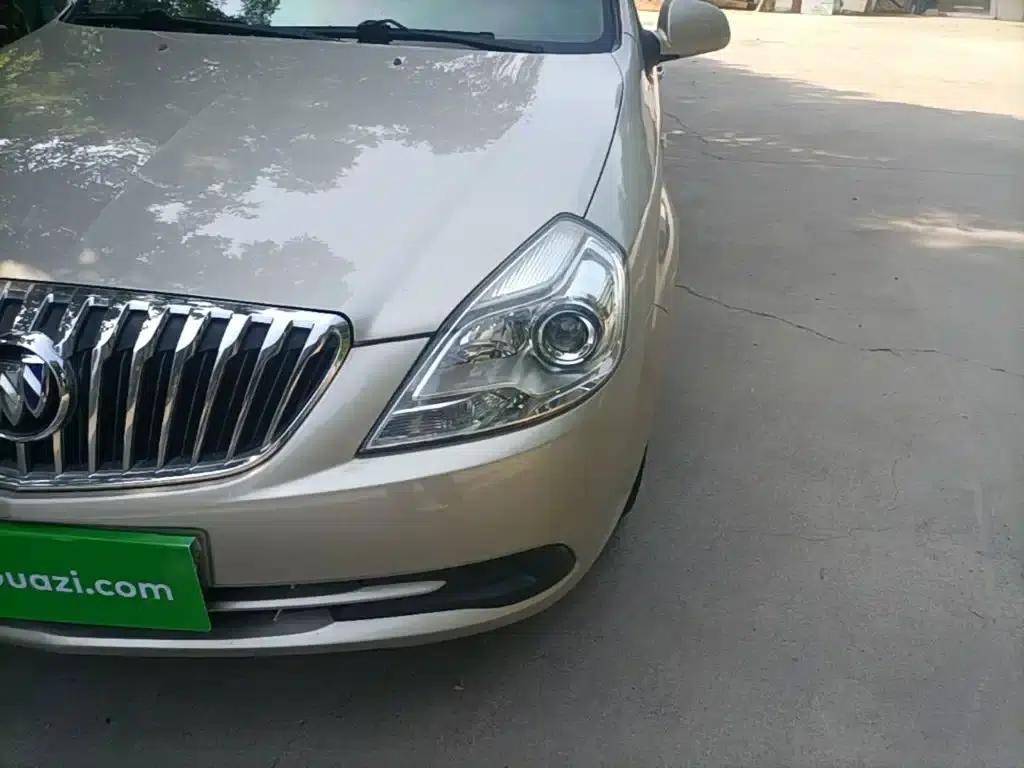 Buick Excelle 2015 1.5L Automatic Classic — миниатюра 24