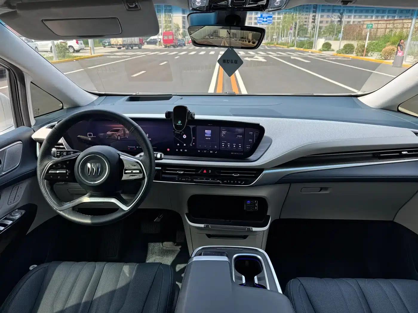 Century 2023 2.0T Four-Seat Private Edition — миниатюра 17
