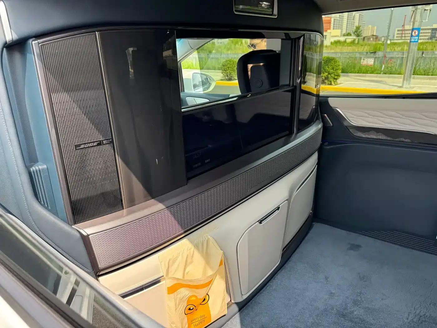 Century 2023 2.0T Four-Seat Private Edition — миниатюра 18