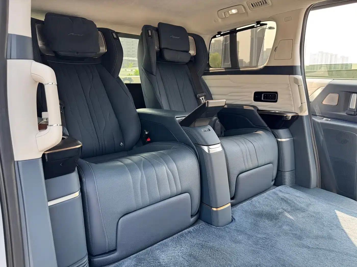 Century 2023 2.0T Four-Seat Private Edition — миниатюра 20