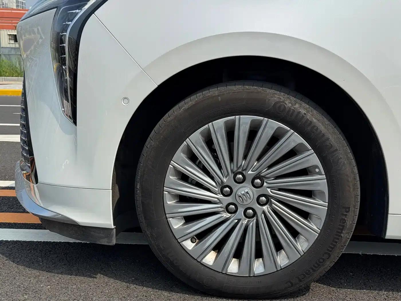 Century 2023 2.0T Four-Seat Private Edition — миниатюра 9