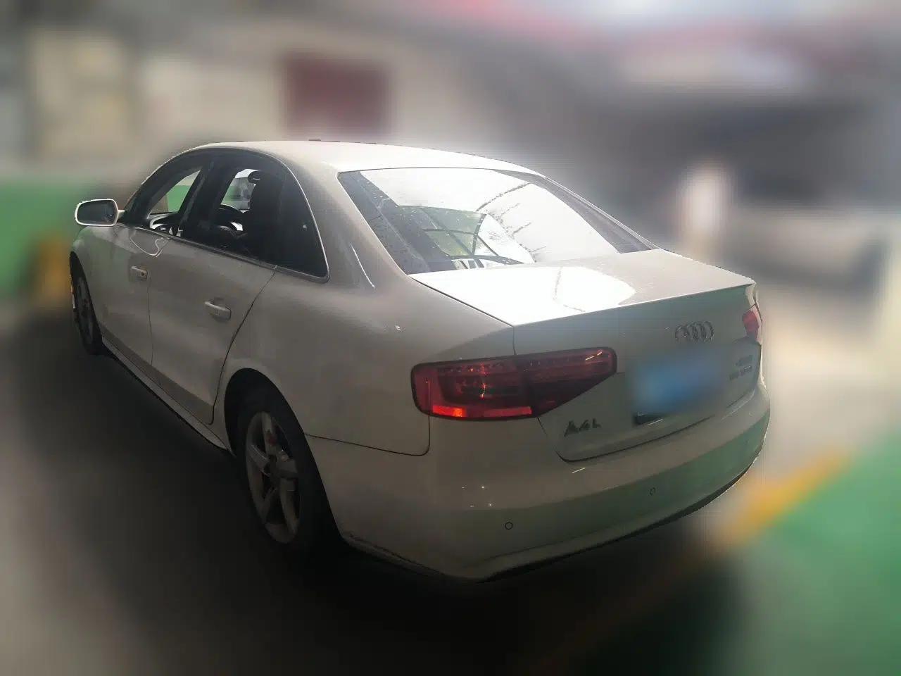 Audi A4L 2015 35 TFSI Automatic Standard Model — миниатюра 4