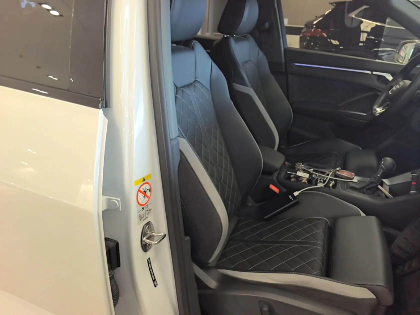 Audi Q3 Sportback 2024 40 TFSI Fashion Version — миниатюра 19