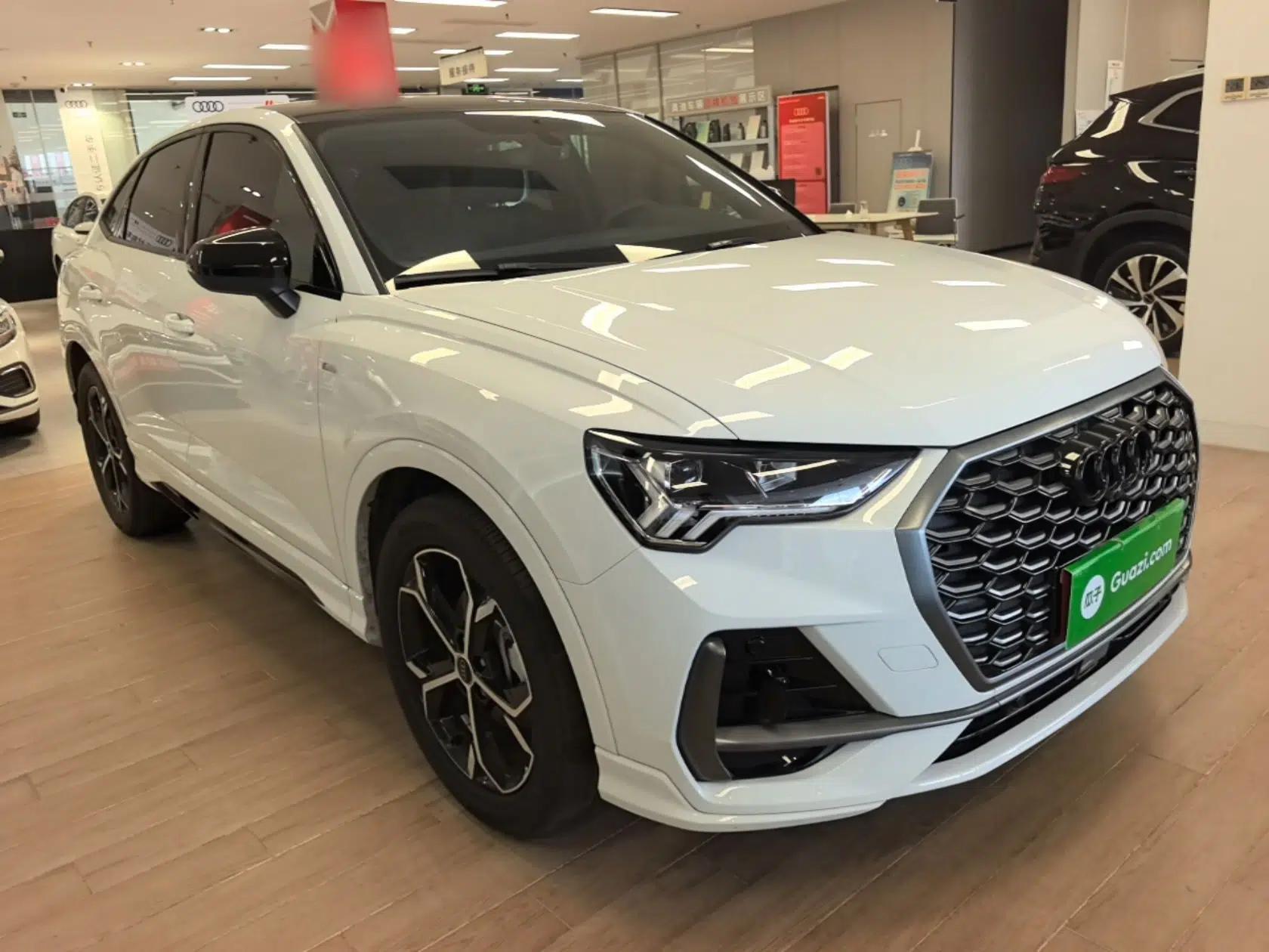 Audi Q3 Sportback 2024 40 TFSI Fashion Version — миниатюра 3