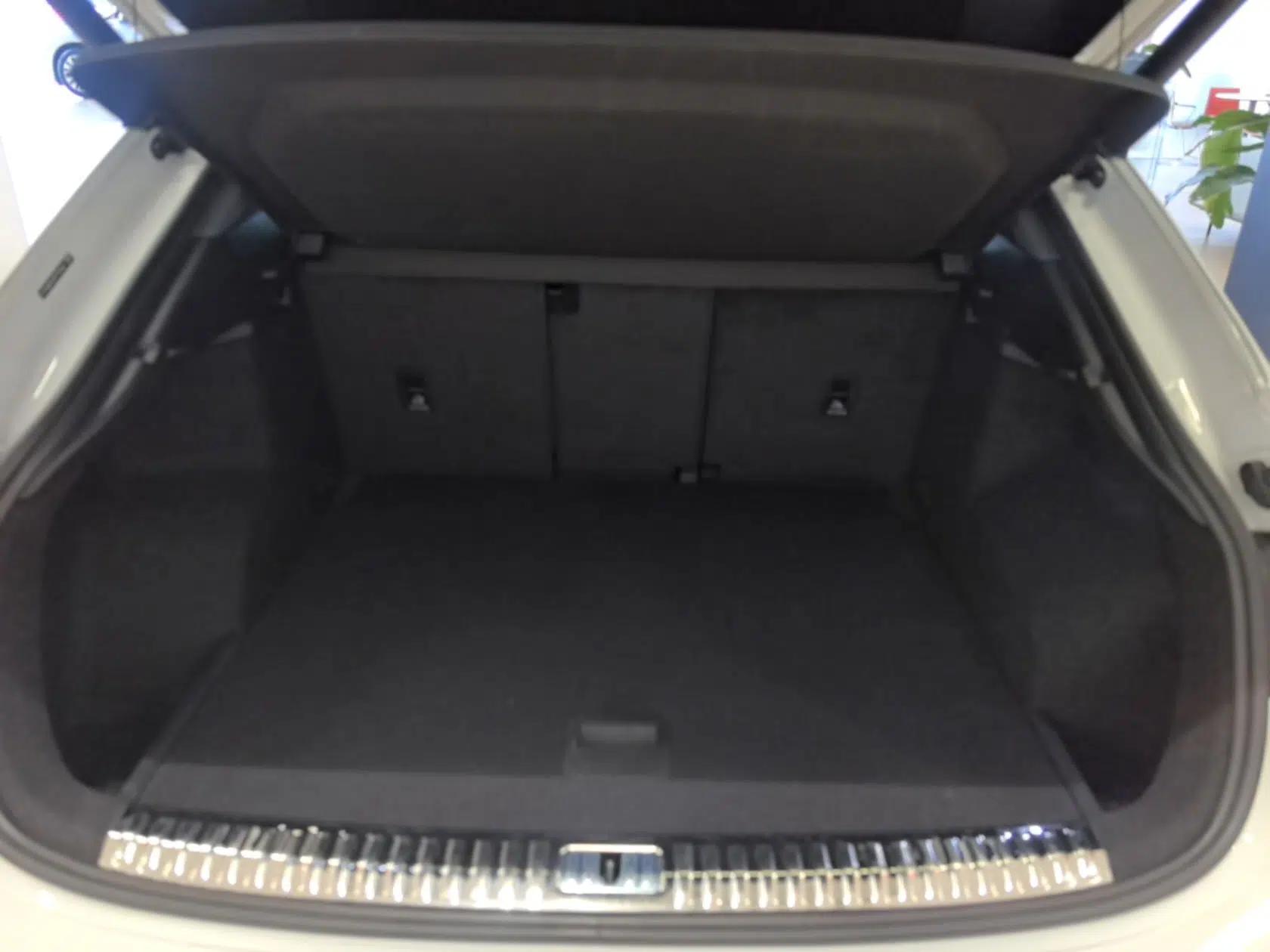 Audi Q3 Sportback 2024 40 TFSI Fashion Version — миниатюра 22