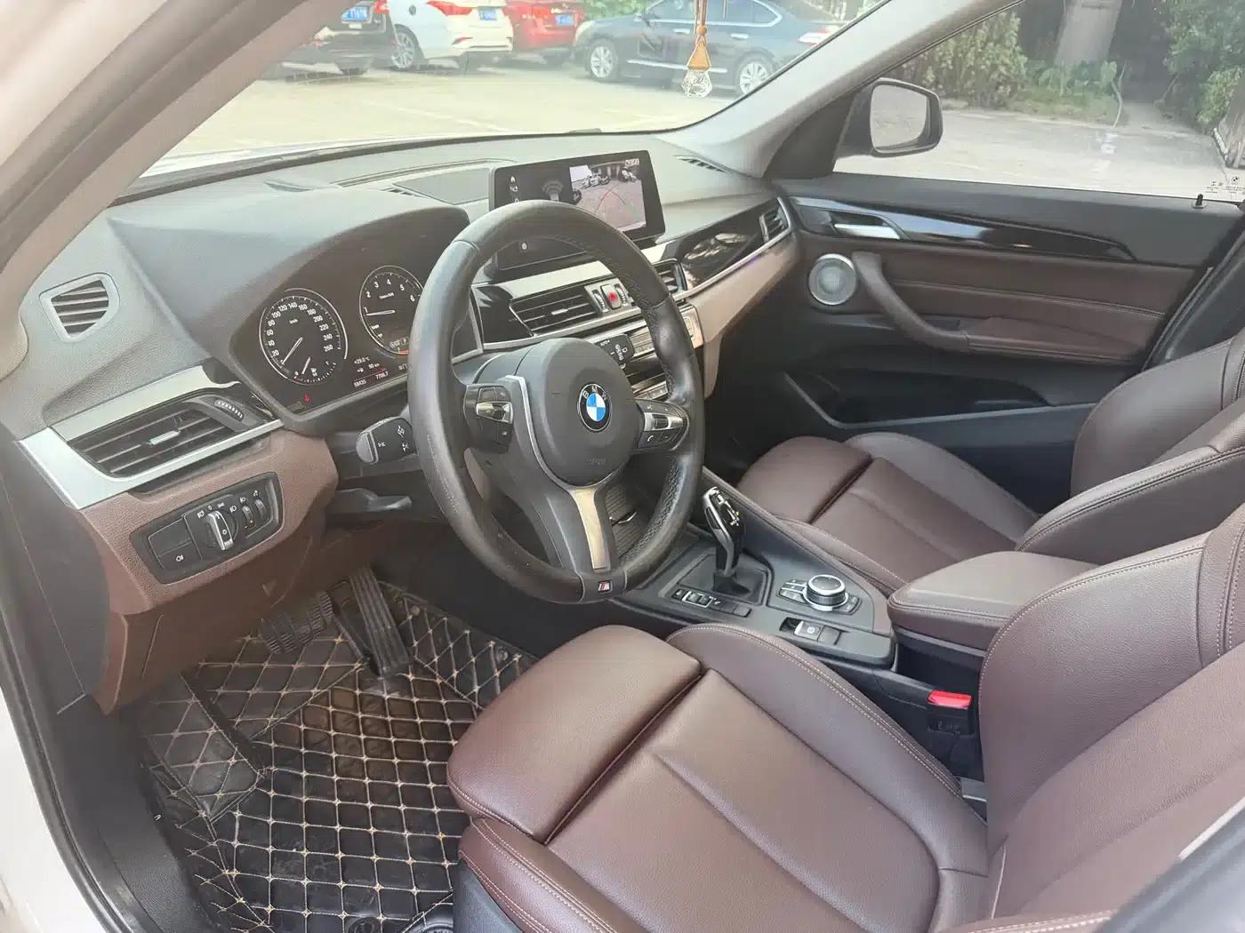 BMW X1 2022 sDrive25Li Leading Edition — миниатюра 8