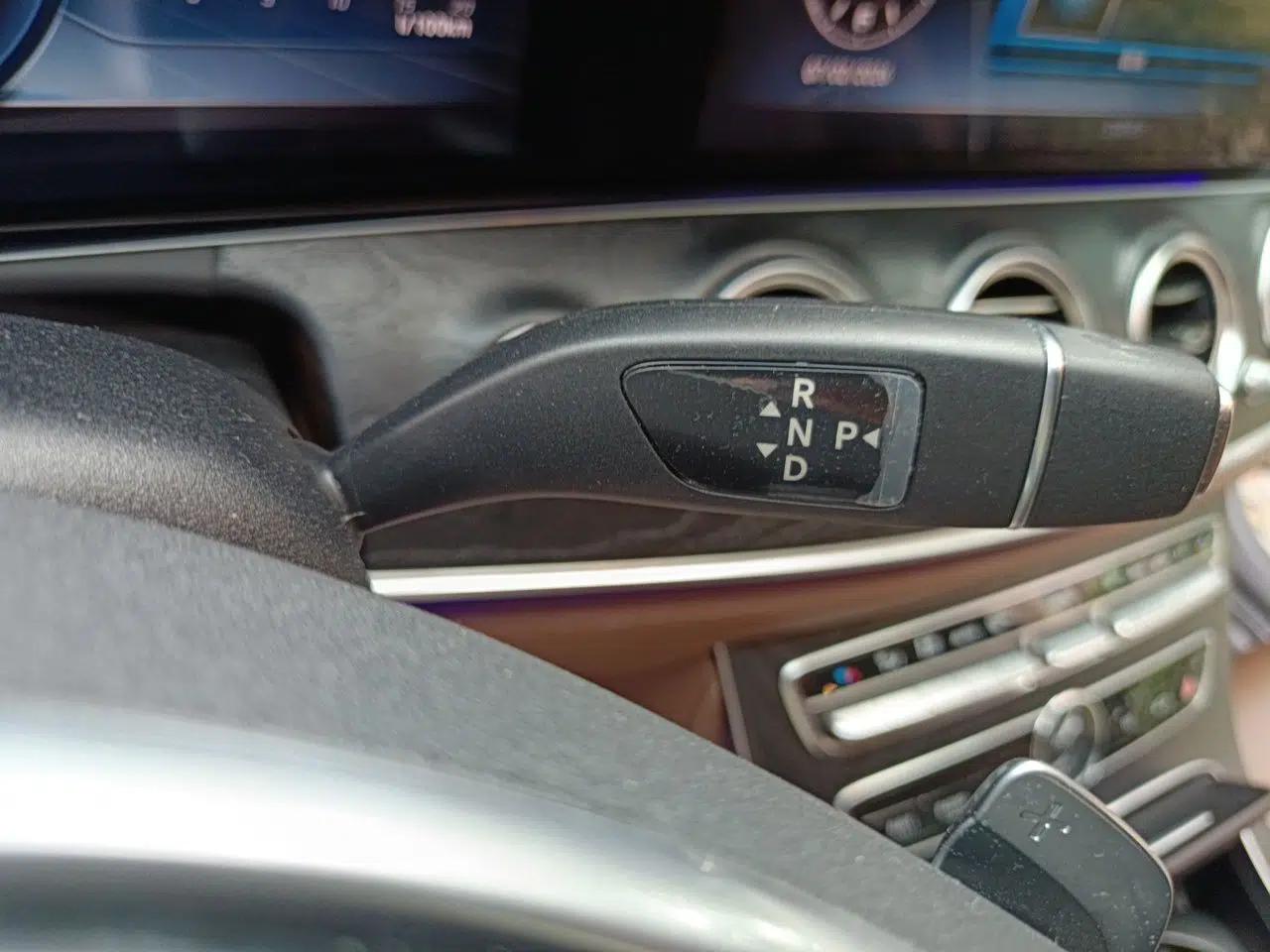 Mercedes-Benz E-Class 2018 Facelift E 200 L Sport Edition — миниатюра 14