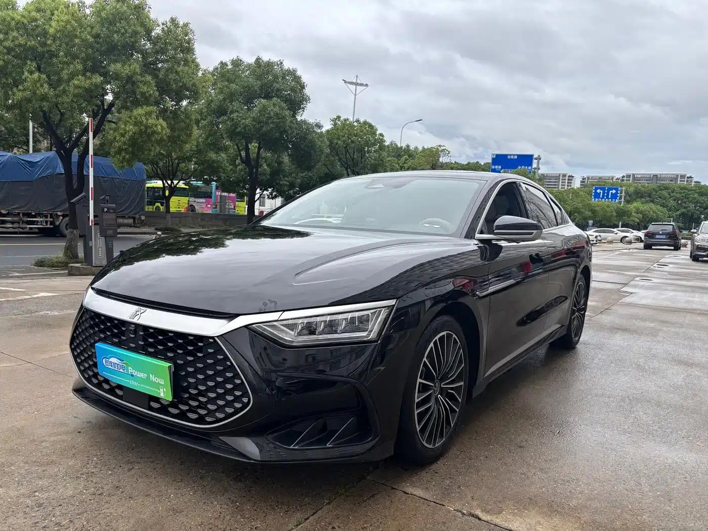 Han 2024 DM-i Glory Edition 121KM Premium Model — миниатюра 1