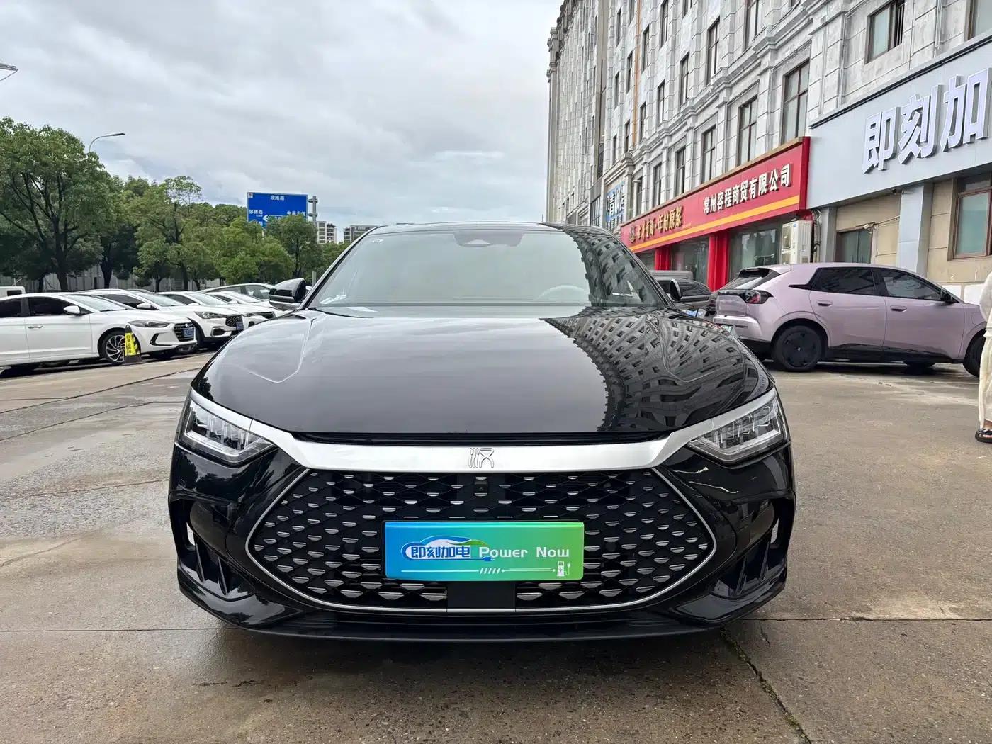 Han 2024 DM-i Glory Edition 121KM Premium Model — миниатюра 2
