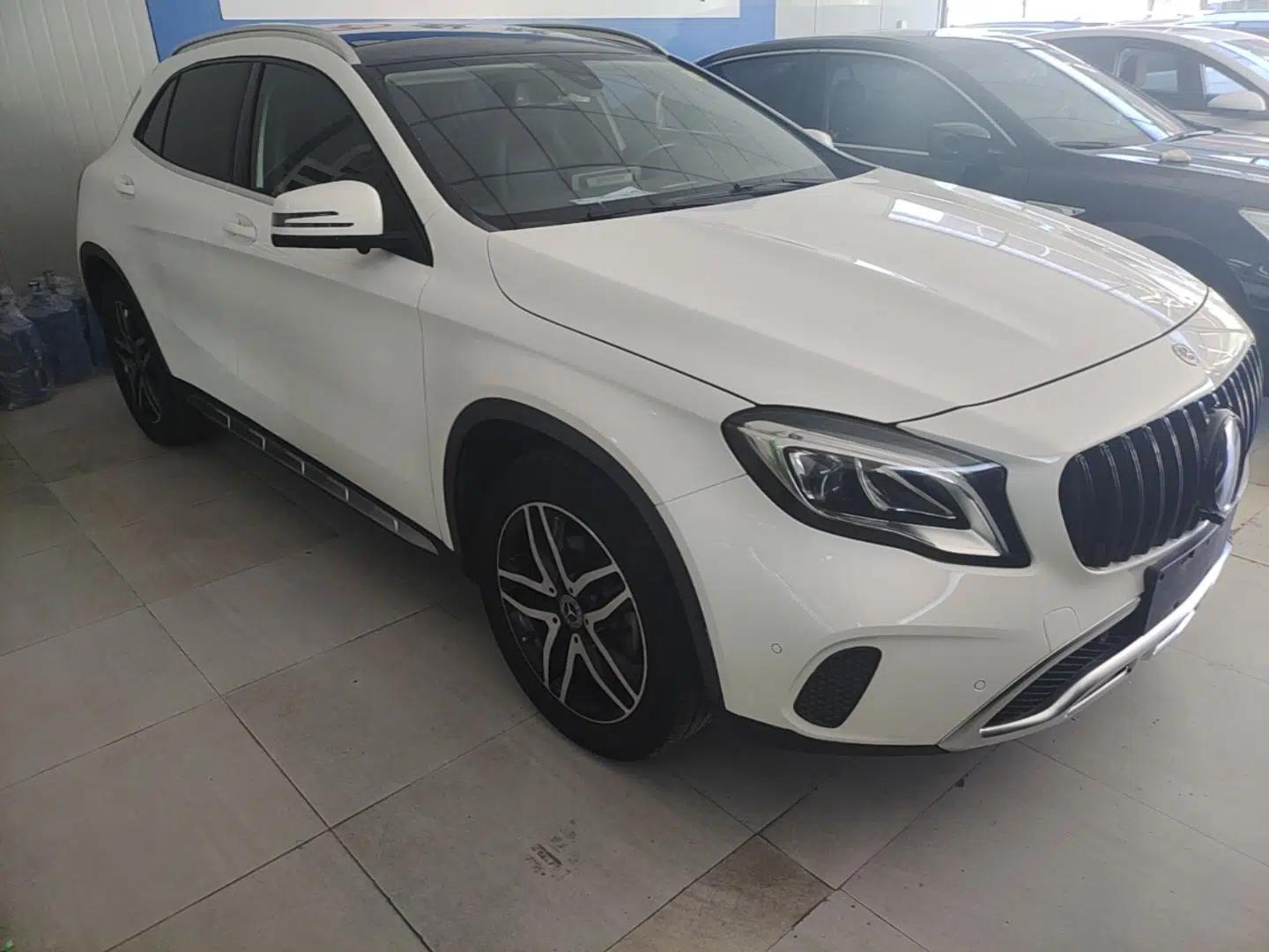 Mercedes-Benz GLA 2017 GLA 200 Fashion Model — миниатюра 3