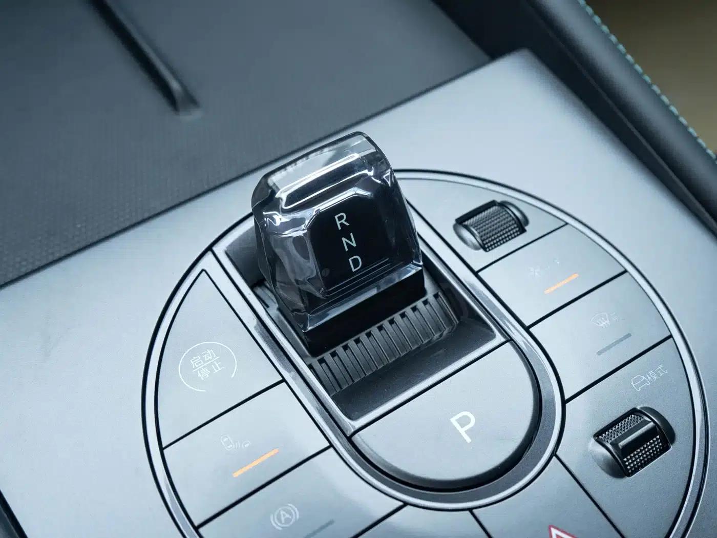 Seal 06 2024 DM-i 120KM Premium Edition — миниатюра 15