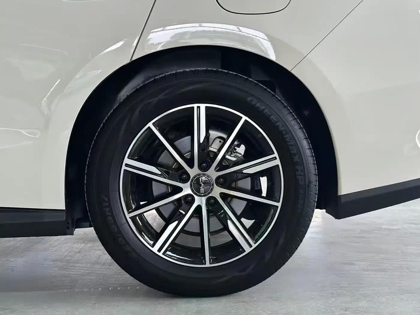 Seal 06 2024 DM-i 120KM Premium Edition — миниатюра 24