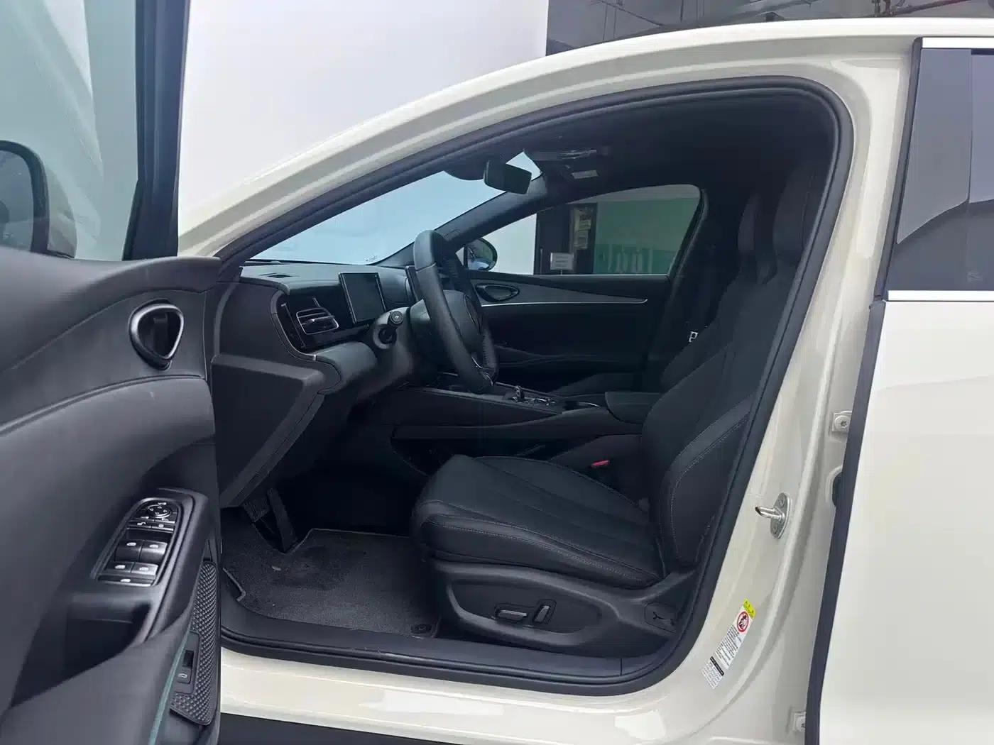 Seal 06 2024 DM-i 120KM Premium Edition — миниатюра 9