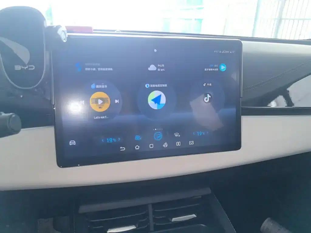 Seal 06 2024 DM-i 80KM Premium — миниатюра 13