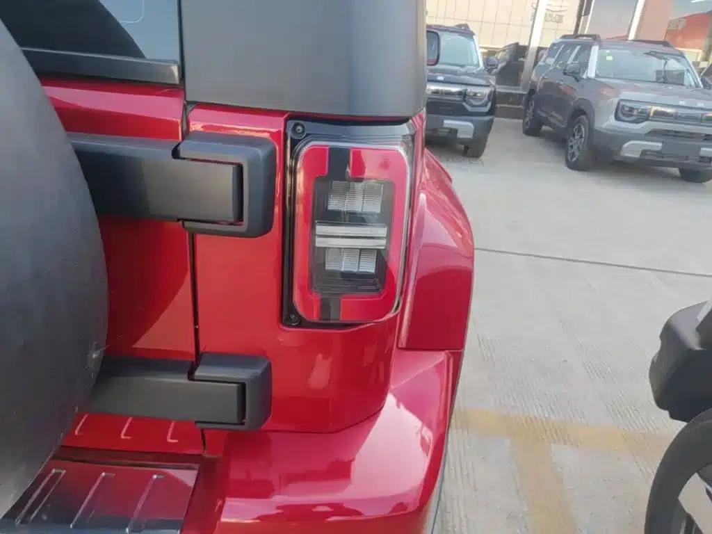 Beijing BJ40 2020 2.0T Automatic 4WD City Hunter Edition (Hero Model) — миниатюра 8