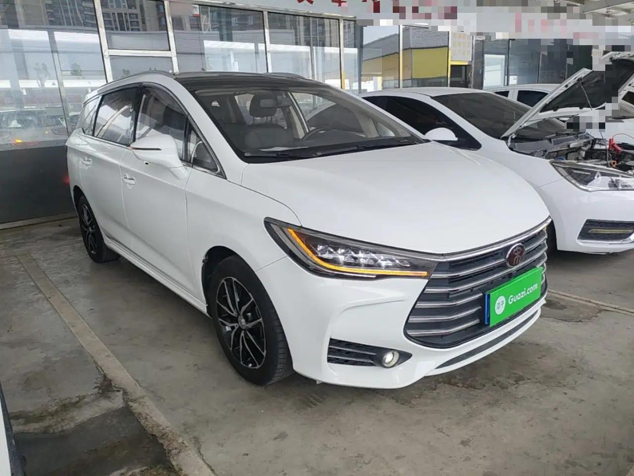 BYD Song MAX 2017 1.5T Automatic Smart Connect Elite 7-Seater — миниатюра 3