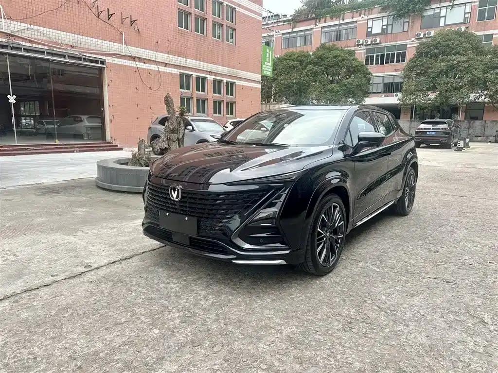 Changan UNI-T 2023 Second Generation 1.5T Premium Edition — миниатюра 1