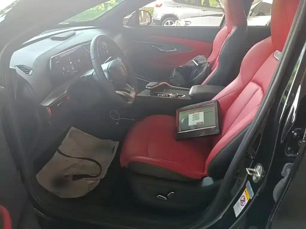 Changan UNI-T 2020 1.5T Premium Edition — миниатюра 15