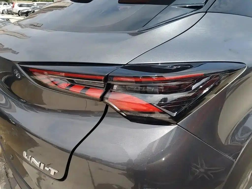 Changan UNI-T 2020 1.5T Premium Edition — миниатюра 8