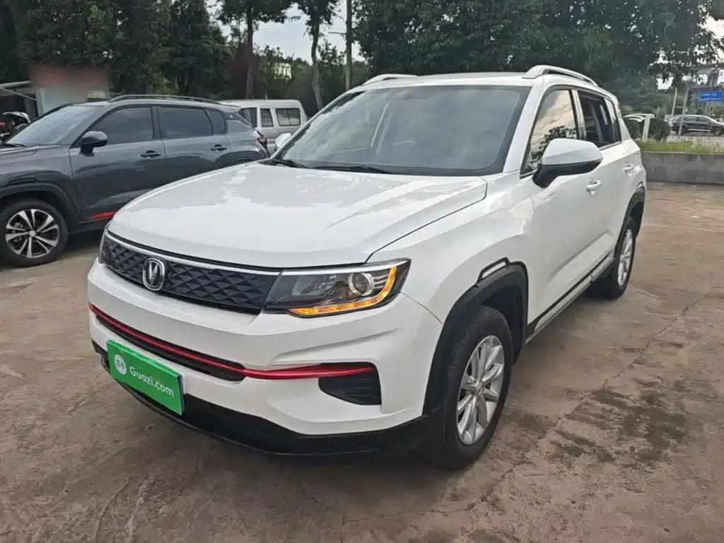 Changan CS35PLUS 2021 Glory Million Edition 1.6L CVT Elite Edition — миниатюра 1