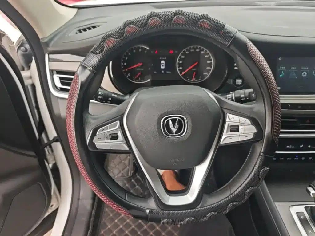 Changan CS35PLUS 2021 Glory Million Edition 1.6L CVT Elite Edition — миниатюра 11