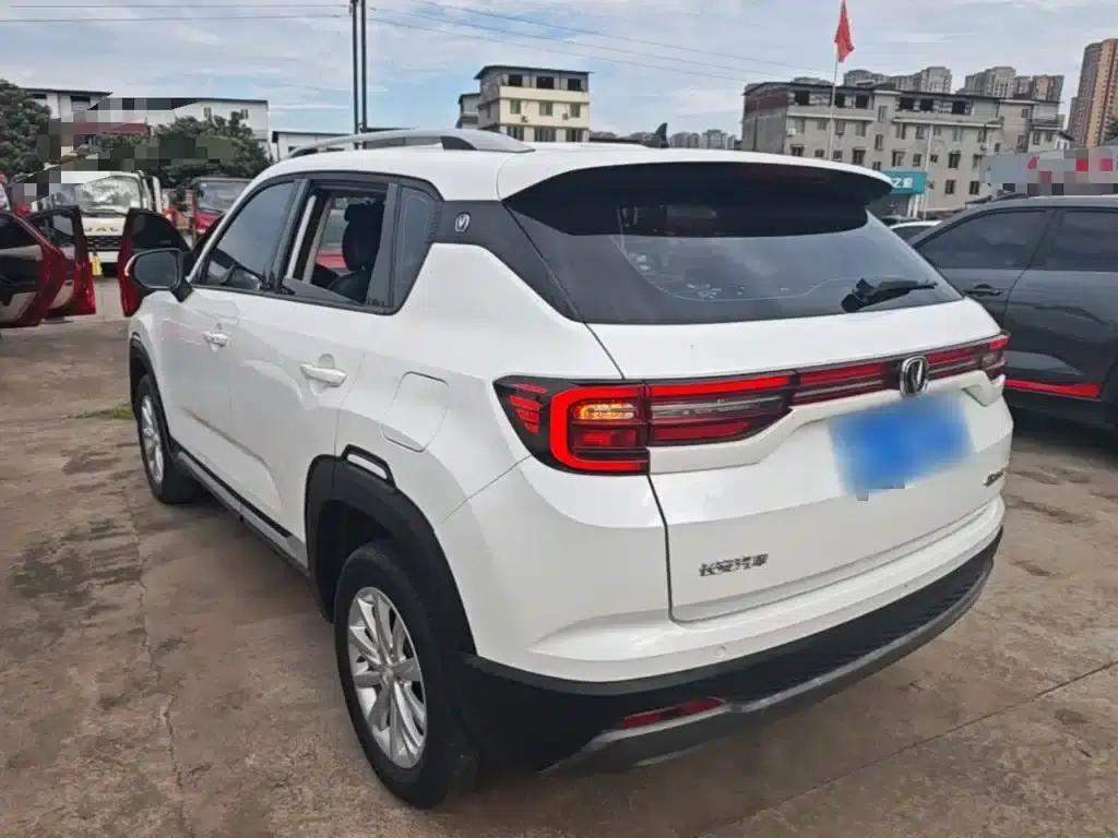 Changan CS35PLUS 2021 Glory Million Edition 1.6L CVT Elite Edition — миниатюра 5