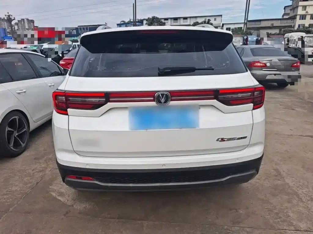 Changan CS35PLUS 2021 Glory Million Edition 1.6L CVT Elite Edition — миниатюра 6
