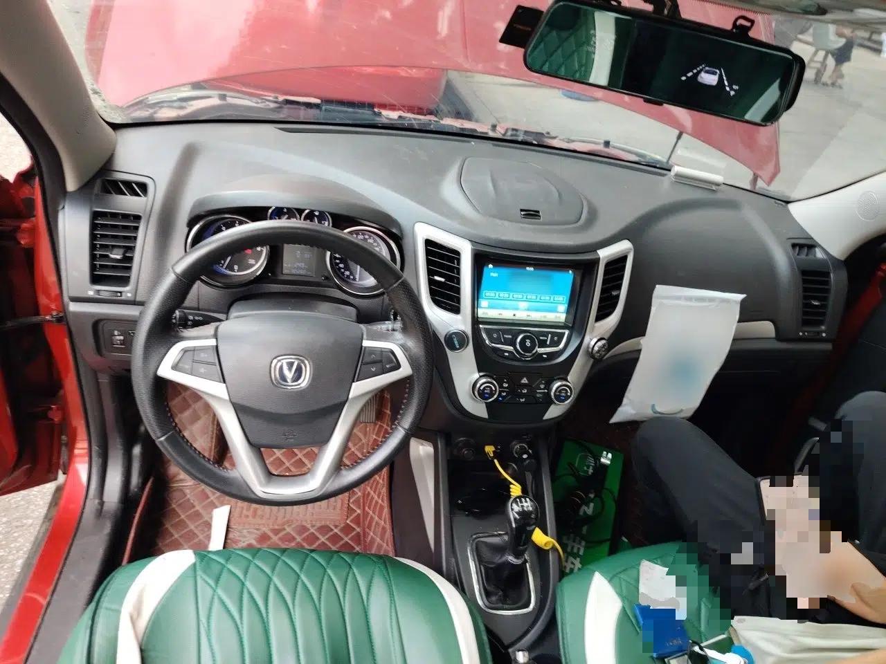 CHANGAN CS35 2016 1.6L Manual Luxury Model China IV — миниатюра 9
