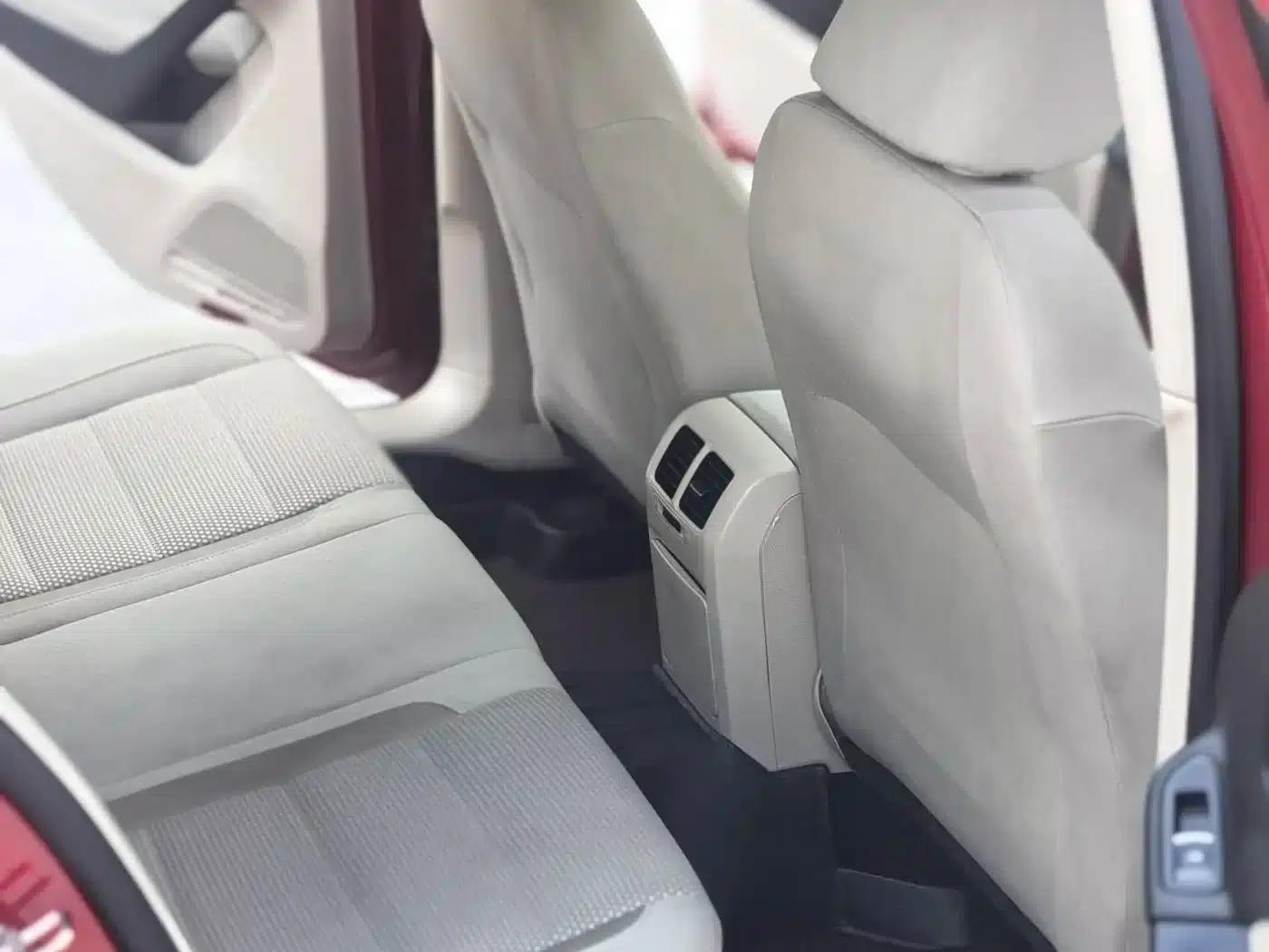 2011 Golf 1.6 Automatic Fashion Edition — миниатюра 13