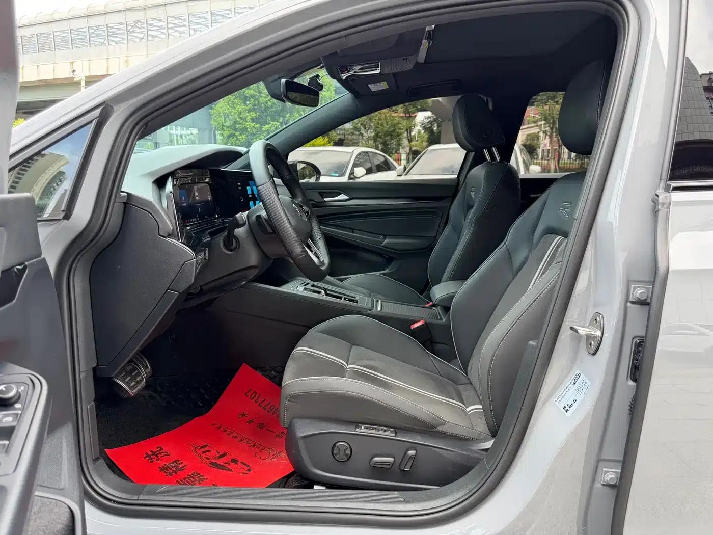 2023 Golf 280TSI DSG R-Line Lite — миниатюра 4