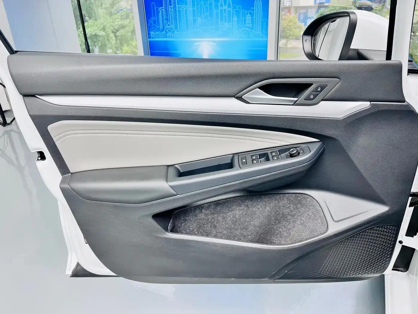2023 Golf 280TSI DSG Pro — миниатюра 11